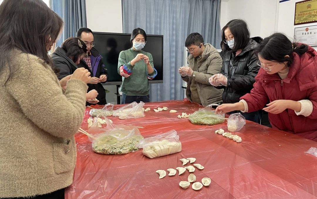 贏潤(rùn)集團(tuán) | 迎冬至，包餃子，共繪溫馨畫卷！